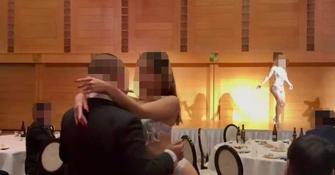 GICHOGI's tweet photo. これが自民による公金の使われ方です。
男性議員は風俗まがい、女性議員は海外旅行。
支払いはすべて国民
