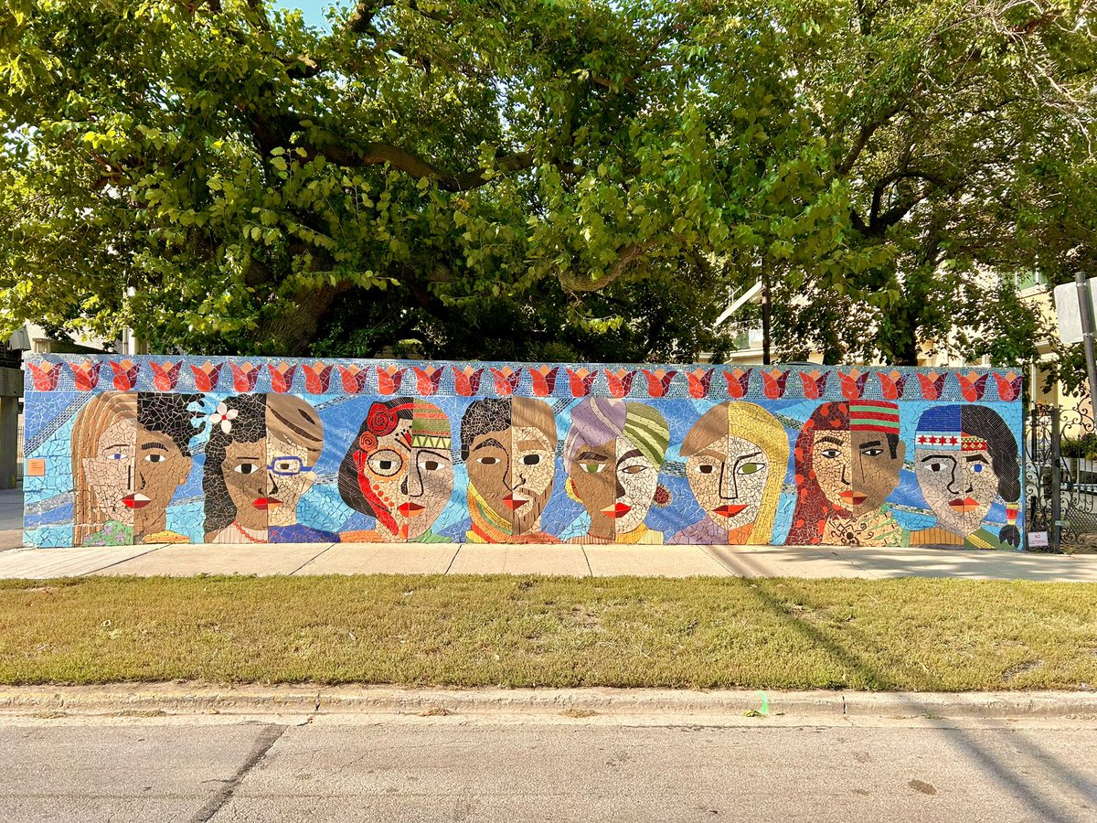 Quelle que soit l’époque, quelle que soit la culture, quel que soit le pays, ce mural que l’on peut retrouver dans les rues de Chicago, montre que l’égalité Femme / Homme est un combat universel. #8mars #egaliteFH #8mars2024