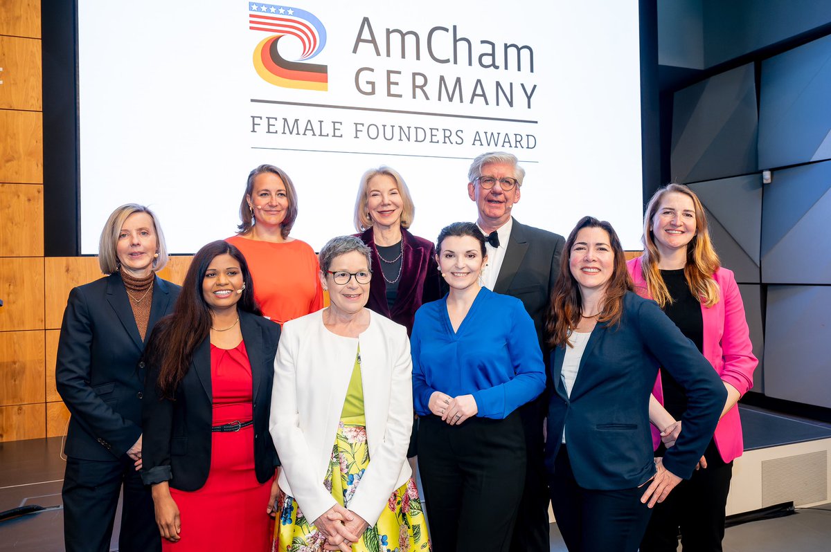 It’s International Women’s Day! 🙌 We’re committed to creating an equal playing field & empowering women in the transatlantic business community - for instance, through our Female Founder’s Award. The road to equality is still a long one, but the work to get there is worth it!