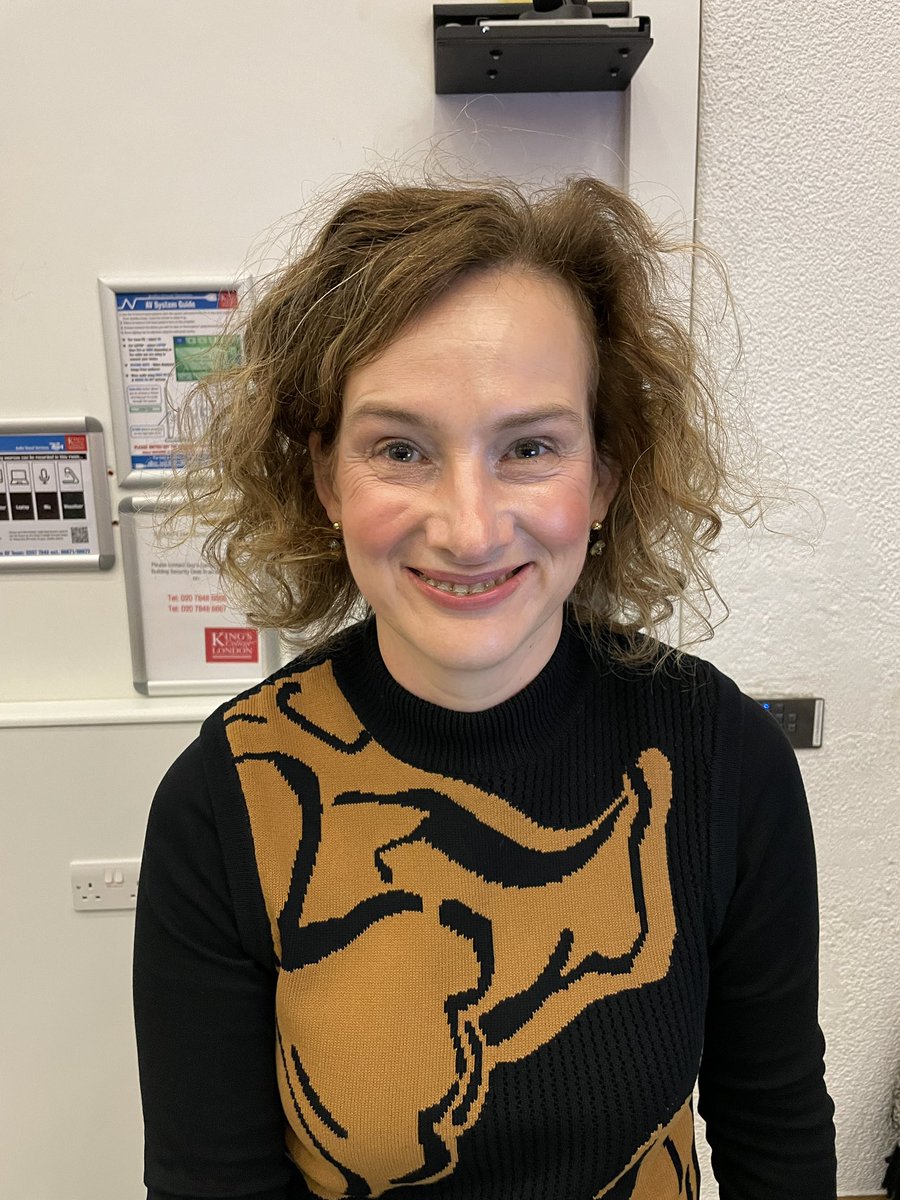 Catherine Stefanato and Katie Lacey have a superb joint presentation (interactive with the audience) on difficult skin cancer screening cases, dermoscopy and histology.