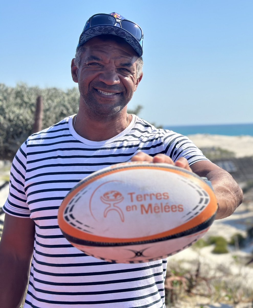 PierreGony's tweet photo. AMPI'ZAY 🏉 Coup d'envoi à 🇲🇬 
avec @RiouxRemy pour transformer l'essai de la réduction des #VBG en milieu scolaire par la pratique du #rugby 
#WomensDay2024 

Un projet porté par @terresenmelees &amp; Women Break The Silence 

Soutenu par @AFD_France @Fondation_SG @FondationRaja https://t.co/QNhTQlE7Qu