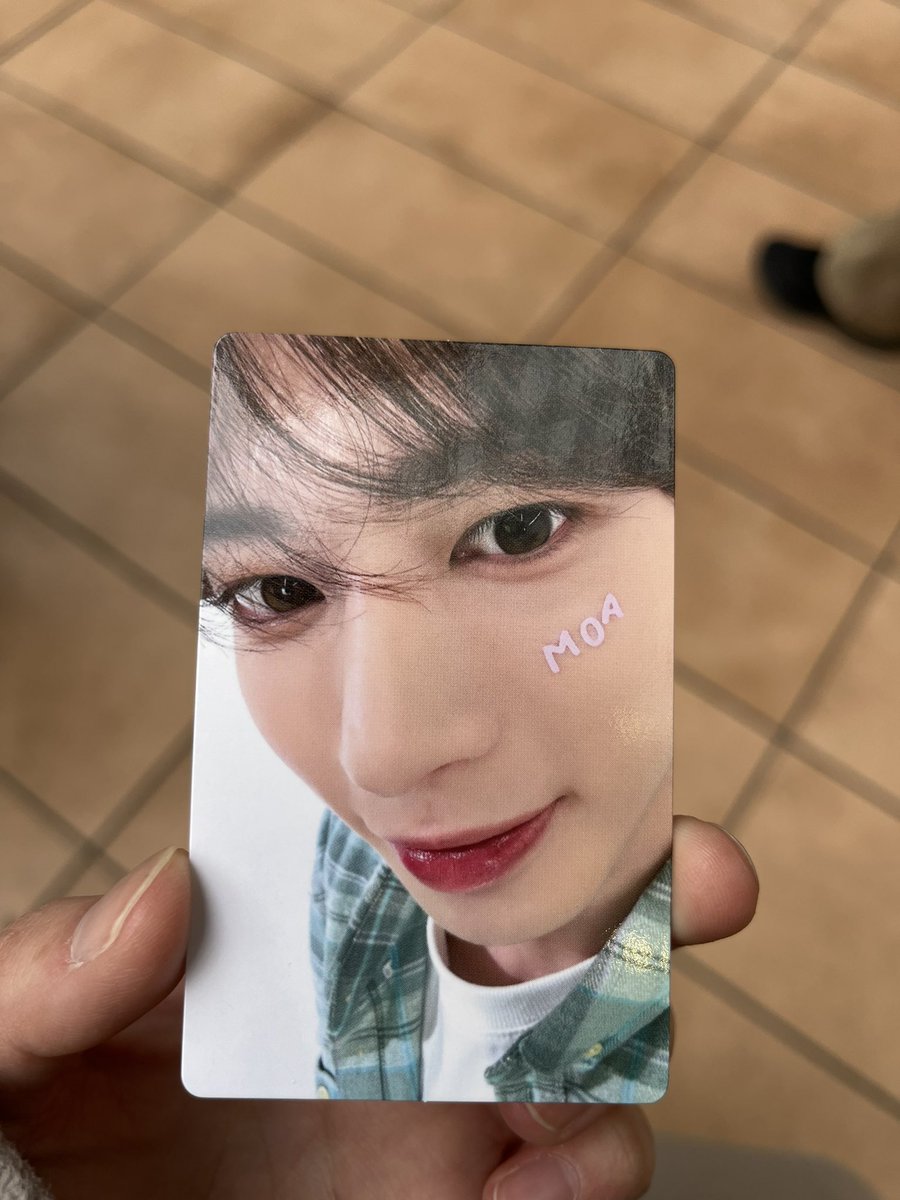 #TXT交換

譲:テヒョン
求:スビン

現地交換希望です！