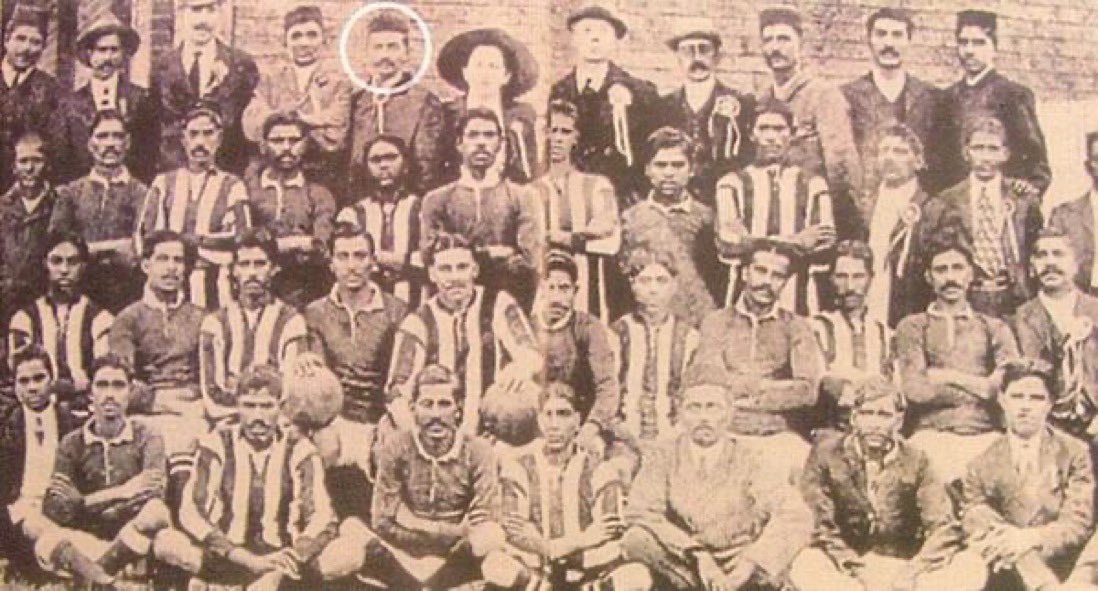 1913 :: In Durban , South Africa , Mahatma Gandhi Organised Soccer Team 'The Passive Resisters'