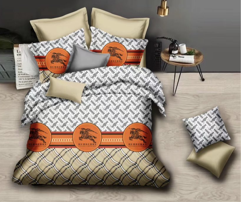 BandCHub_'s tweet image. Quality Reversible American Standard Duvet Set - King size
✥1 bedspread 
✥1 duvet 
✥4 pillowcases 

✥Ghc 560

Your sleep is our utmost concern.
#BandCHub #Bedding #Beddingset #Duvet