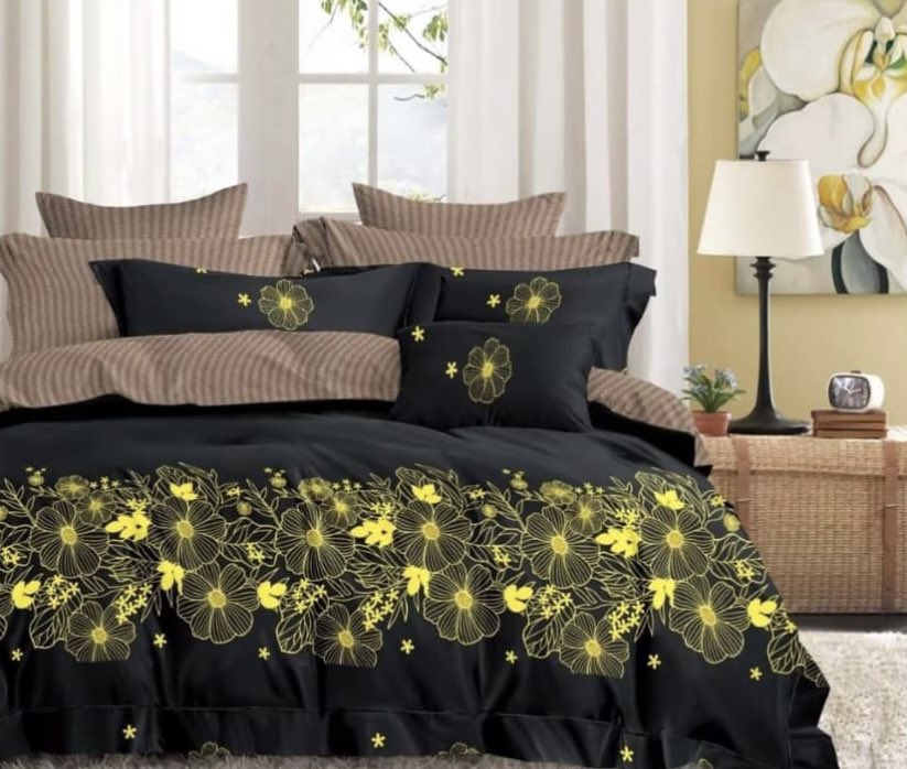 BandCHub_'s tweet image. Quality Reversible American Standard Duvet Set - King size
✥1 bedspread 
✥1 duvet 
✥4 pillowcases 

✥Ghc 560

Your sleep is our utmost concern.
#BandCHub #Bedding #Beddingset #Duvet