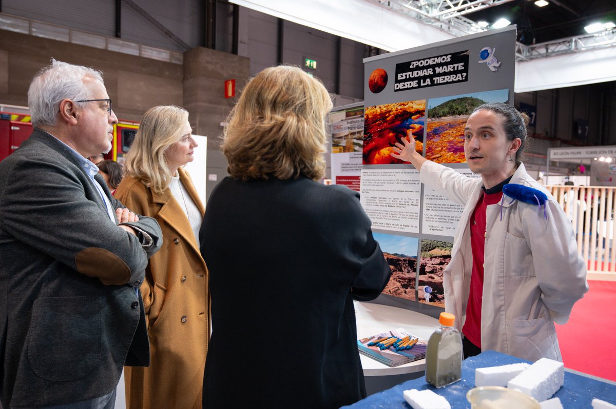 delPinoE's tweet photo. 📢El @CSIC tiene HASTA EL 9 DE MARZO el fabuloso stand 

"La Casa de la Ciencia" Feria Madrid es Ciencia

Con todo tipo de experimentos científicos en lengua, geología, alimentación, materiales o biología
@IGME1849 @RJBOTANICO @mncn_csic @CCHS_CSIC y otros
https://t.co/AliNIIdWPc https://t.co/bhinbsyyRV