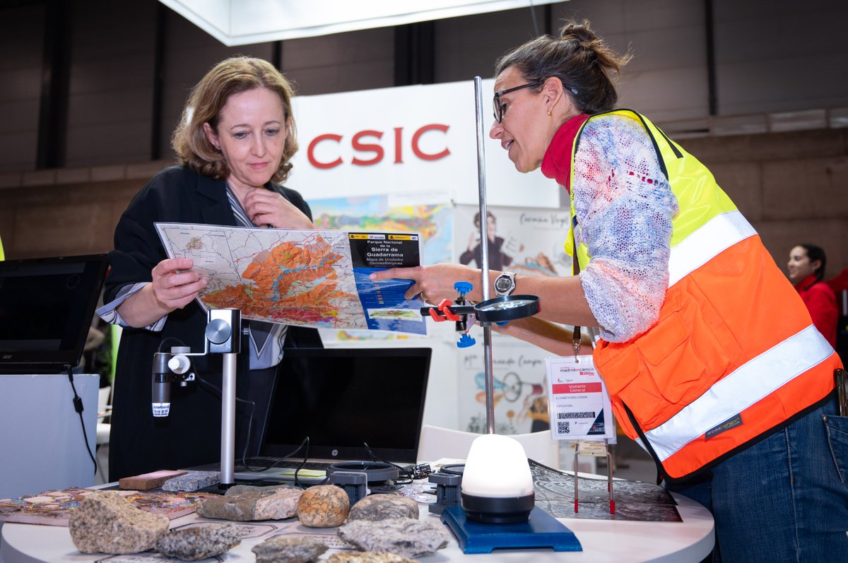 delPinoE's tweet photo. 📢El @CSIC tiene HASTA EL 9 DE MARZO el fabuloso stand 

"La Casa de la Ciencia" Feria Madrid es Ciencia

Con todo tipo de experimentos científicos en lengua, geología, alimentación, materiales o biología
@IGME1849 @RJBOTANICO @mncn_csic @CCHS_CSIC y otros
https://t.co/AliNIIdWPc https://t.co/bhinbsyyRV