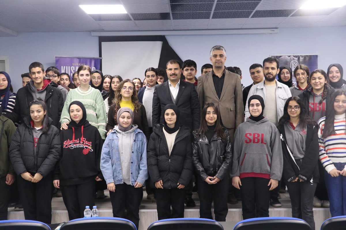 Kuşaklar Buluşmasının 36. ncısı Eğitimci ve Yeşilay Şanlıurfa Şube Başkanı Aziz ÇİFTÇİ’nin, Sosyal Bilimler Lisesi öğrencileri buluşmasıyla gerçekleştirildi.