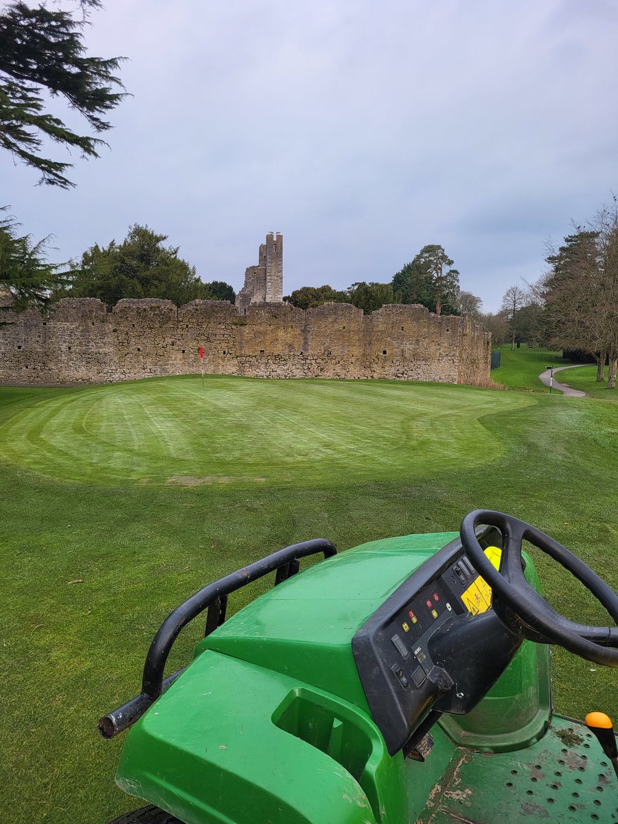 Holechanging 🕳 this morning 🌄 <a href="/adaremgc_1900/">Adare Manor GC</a> with our new  ipro holechanger from <a href="/bmsproducts/">BMS Products</a> ⛳️
