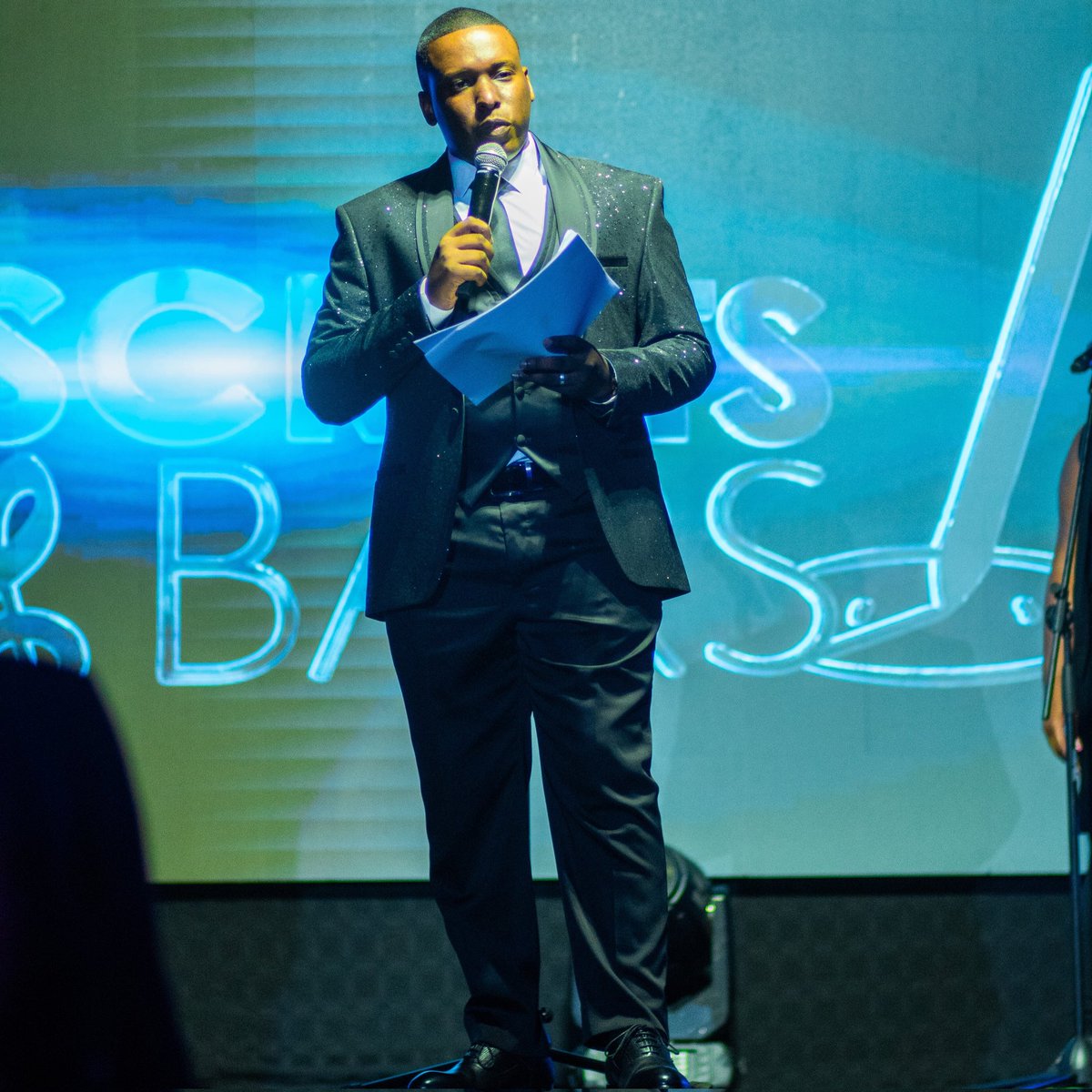 scriptsandbars's tweet image. Scripts and Bars participants set the stage ablaze with their electrifying performances. 

@kaymediaafrica @SouthernAfrArts 

#scriptsandbars #creativeecononyweekZW