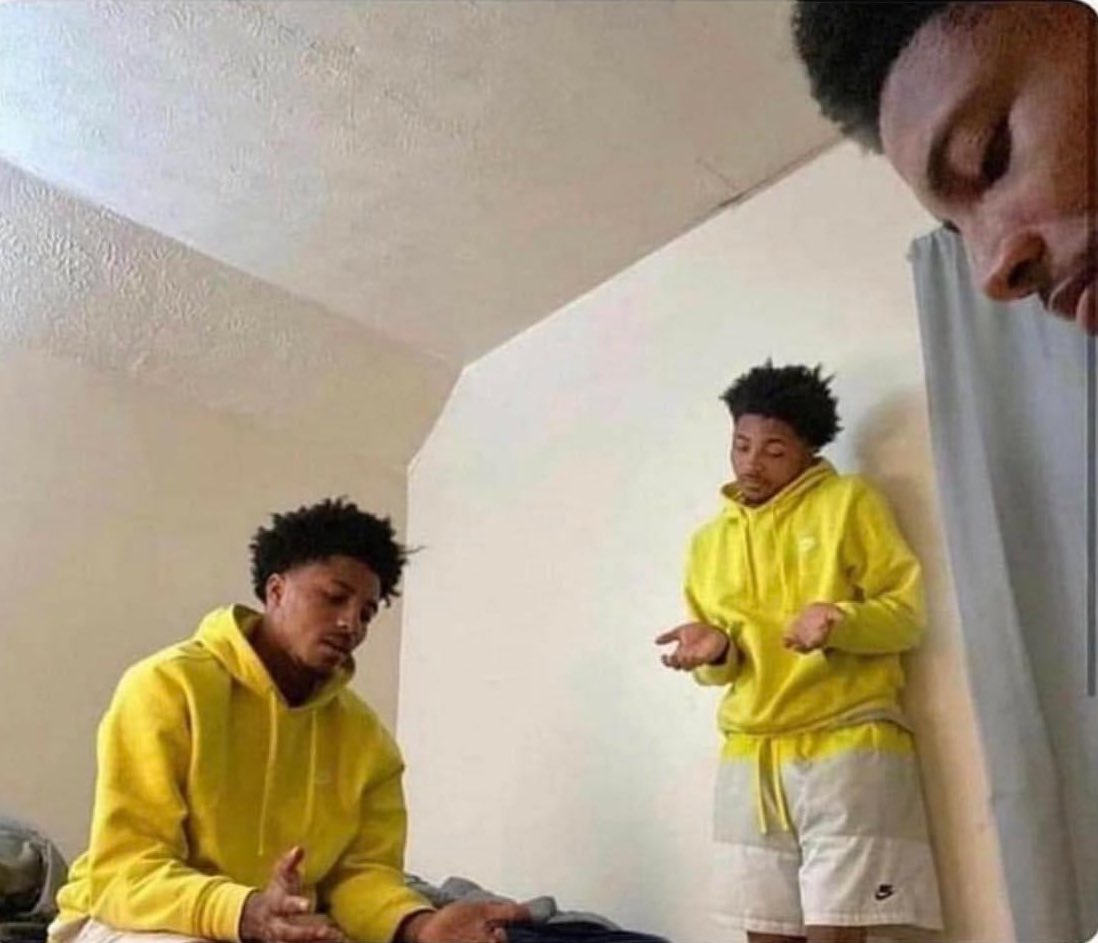Whotfismick's tweet photo. me talking to myself when no one is around: https://t.co/n75xqumPxa