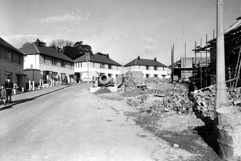 Charming photos take you back to Seacroft in the 1950s tinyurl.com/4xycxst4 #Leeds