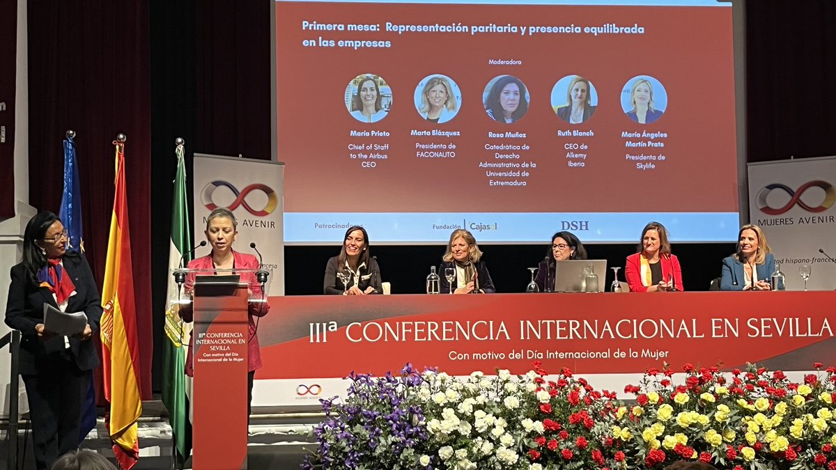Un año más hemos podido disfrutar de la Conferencia Internacional por el Día de la Mujer organizada por <a href="/MujeresAvenir/">Mujeres Avenir</a>. La igualdad de género cada día es una realidad, aunque estamos aún lejos de su cota ideal. Sigamos luchando por un mundo más equitativo.