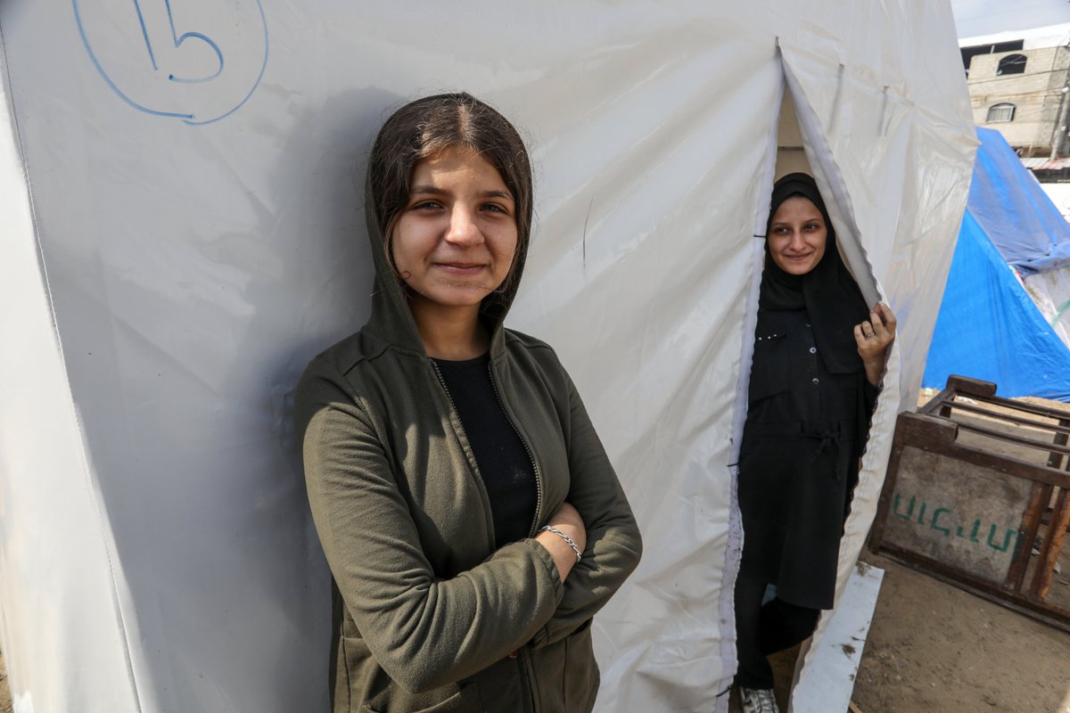 openarms_fund's tweet photo. ♀️ En este #DíaInternacionalDeLaMujer, celebramos la resiliencia de las mujeres de todo el mundo. Mujeres fuertes, empoderadas, decididas a desafiar las injusticias.

🇵🇸 Las mujeres valientes de #Gaza, que encuentran la fortaleza para cargar con el dolor y resisten contra las barbaries de otra guerra innecesaria, como lo son todas las guerras.

🌊 Aquellas que cruzan el #Mediterráneo, enfrentándose a abusos y peligros en la travesía en busca de un futuro mejor. Las que son privadas de derechos y sometidas a abusos y humillaciones insoportables.

💪 Las mujeres que deciden quedarse en su lugar de origen, fortalecer sus comunidades y luchar en sus países para acabar con las desigualdades que las someten.

🤝 En #OpenArms, nos unimos para apoyar a todas las mujeres que luchan por la igualdad, la #dignidad y el derecho a vivir sin miedo. Cada día, en todo lugar, debería ser #8M.

#DíaInternacionalDeLaMujer #8M2024 #8M #life

📸 @OlmoCalvo/ Agencias