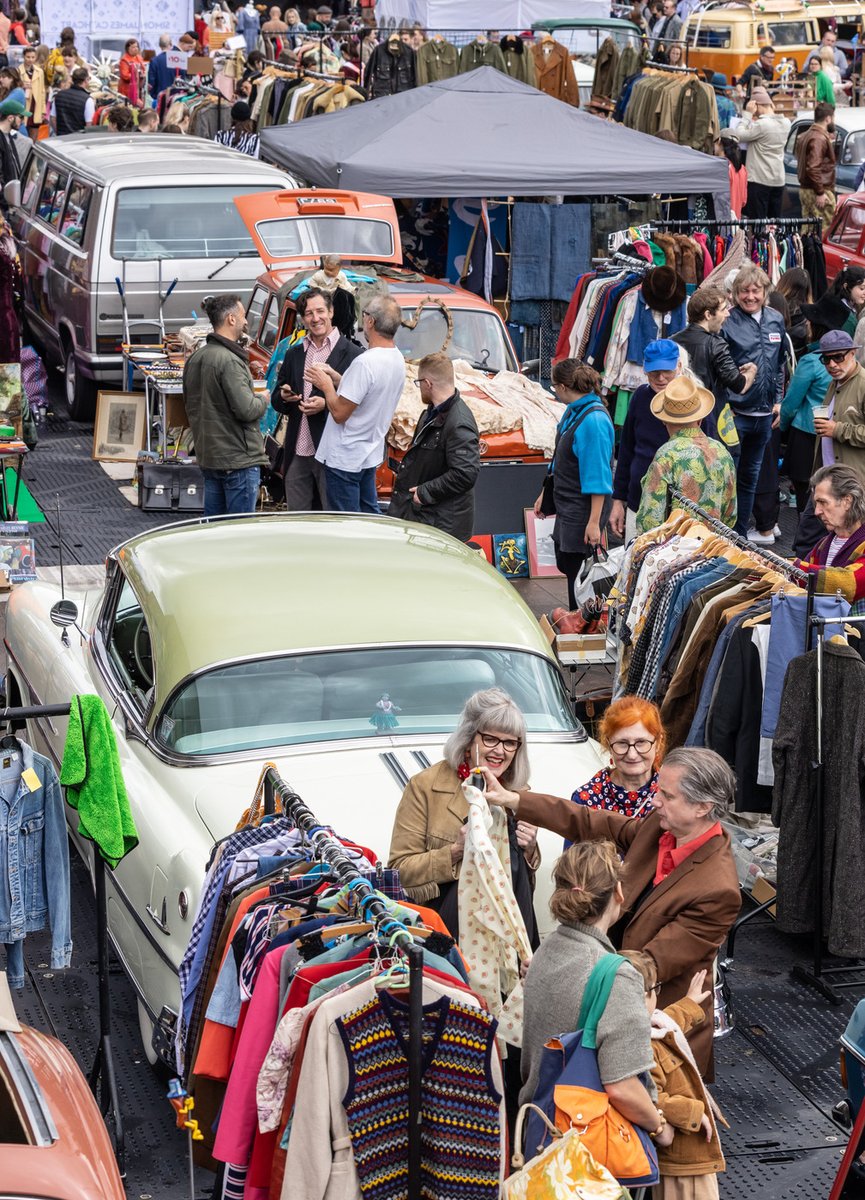 The Classic Car Boot Sale!! Once again, the #ClassicCarbootSale sale pulls up to King’s Cross for its annual spring edition. This two-day festival includes 100+ vintage fashion traders, rare classic cars and so much more. kingscross.co.uk/event/classic-…