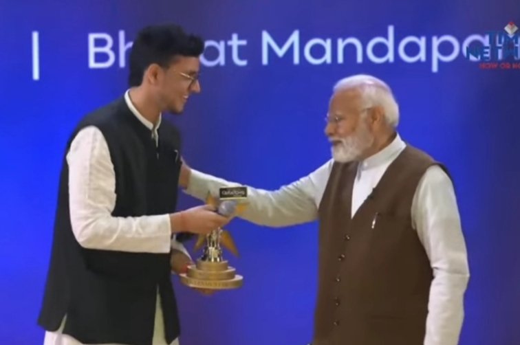AadyaTheLassan's tweet photo. And the winner of National Creators Award 2024 for Gaming Category is Nischay aka Triggered Insaan, lessgoooo!!
Well done Nischay bhaiya, we're proud of you, you deserved this, love you! You rock, and you're the best
NATIONAL AWARD WINNER NISCHAY
#TriggeredInsaan
@TriggeredInsaan https://t.co/Am9lP5tkit