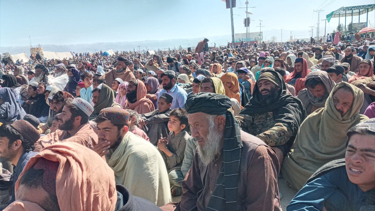 Achakzai__raziq's tweet photo. نن 153مه ورځ #چمن_پرلت دوام لري
#ChamanSitIn
#PashtunRejectPassportOnDurandLine https://t.co/HLcj7p5YvV