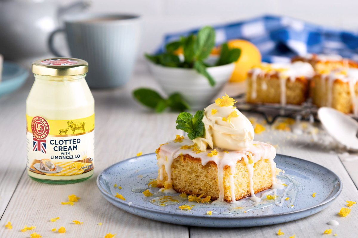 Mum's are special, so treat her to something special this Mother's Day! 💕🌼👩 Devon Clotted Cream is perfect for making homemade baking into special moments. For more inspiration visit ow.ly/Gj8U50QJcSN #Devon #Cream #ClottedCream #MothersDay