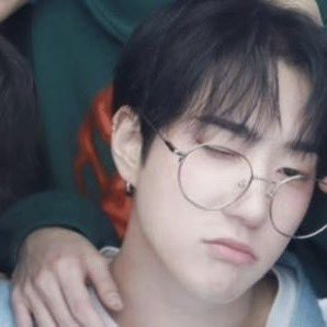 bellluv_'s tweet photo. 안경 종우의 축복이 끝이 없네... 🤓 https://t.co/KAckZDLqGH