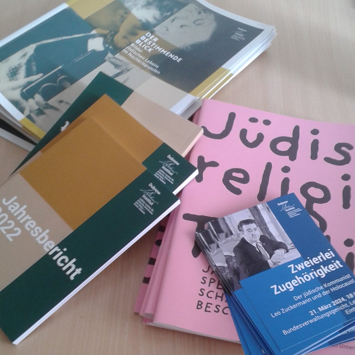 Das Dubnow-Institut auf dem Weg zum SPIN 2030 Wissenschaftsfestival #heute und #morgen in #dresden.
Einblicke in das vielseitige Programm gibt es hier:
wissenschaftsfestival.lineupr.com/wissenschaftsf…