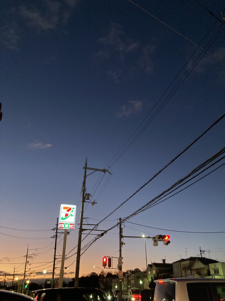 _anothersky802_'s tweet photo. 人混みに流されて変わっていく私を

あなたは時々遠くで叱って https://t.co/blwhorIRCm