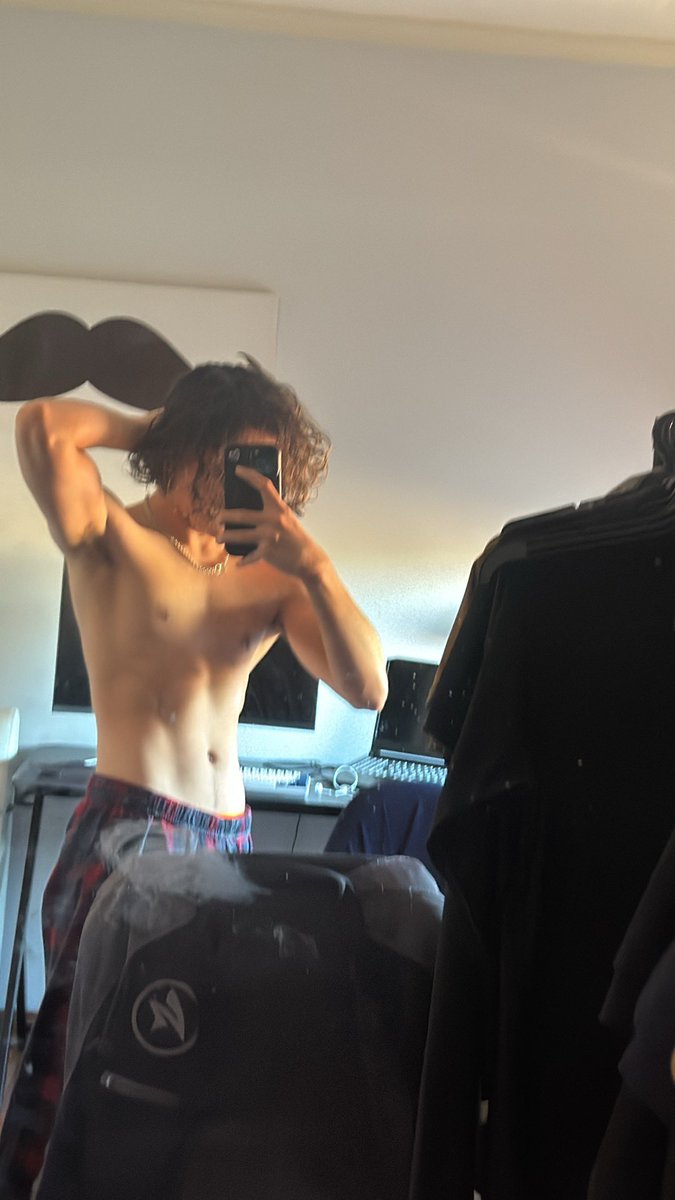 hwmarekk's tweet photo. gym, bike, pc games life too peaceful https://t.co/2S61Ejfclt