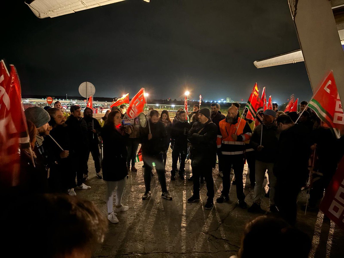 🔴HUELGA EN AERTEC‼️#Airbus

ℹ️En el 1° día de huelga, la plantilla de #Aertec decide por amplia mayoría suspender la 1° jornada tras recibir  la RLPT un compromiso de la Dirección de Airbus✈️ en mediar entre las partes para solucionar el conflicto. #CCOOSeMueve #LaHuelgaSirve