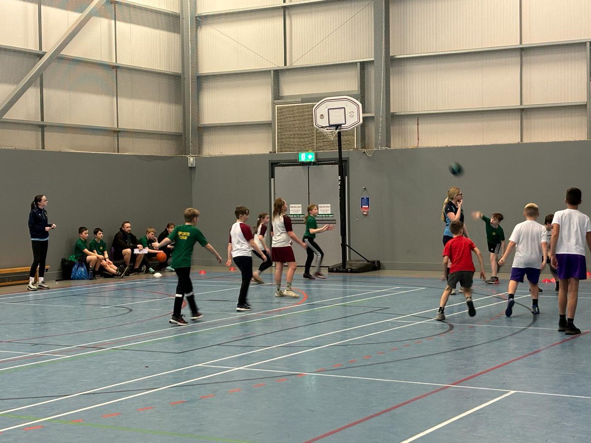 ChorleySSP's tweet photo. Week 1 of Basketball League is in the books ! A fantastic night &amp; we are already looking forward to next week !  #lancashire #youthsporttrust #basketballtraining #Lancashire #team #getinvolved #inspire #skills #teamblue #basketball #activites #teamblue💙 https://t.co/Rrcyjaq750