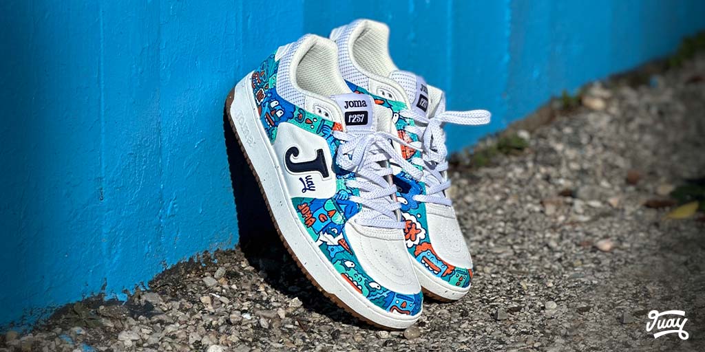 J de @jomasport y de <a href="/juuaay/">juay</a> !!! 
Así quedaron customizadas las flexys!! 
Esta silueta es una evolución de las zapatillas 
top flex de @jomasport_futsal !!