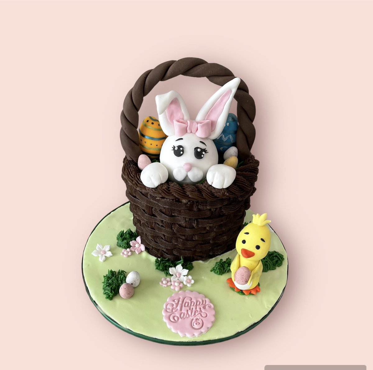 shellbell74s's tweet photo. Just a bunny in a basket, one of the cake classes coming up, going to love teaching this one.
#cakeclass #learning https://t.co/3eJABZYUsQ