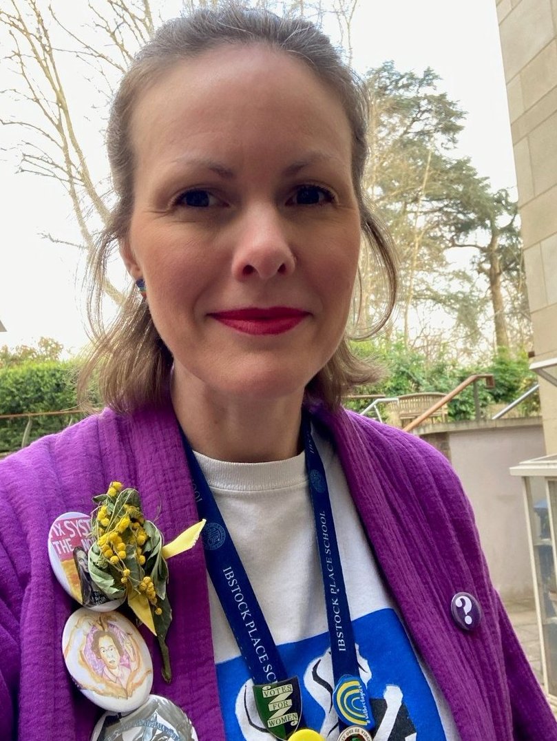 IPSLIB's tweet photo. Goodbye #WorldBookDay2024 Hello #InternationalWomensDay!💜😀Girled up @IbstockSenior ready for #LauraBates visit on Monday to talk @EverydaySexism wearing one of our favourite @CarnegieMedals winners &amp; awaiting the 2024 shortlist📚🤞😊@SarahCrossan @uksla @RegencyBookshop 👊 https://t.co/mv0xdZ7z7O