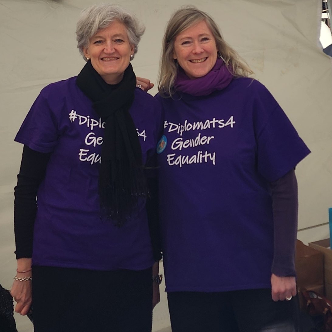 NZAmb_ROK's tweet photo. 행복한 세계 여상의 날! 💜
Happy International Women’s Day!! 💜💜
Great day marking this occasion in a number of great events with colleagues.
😎🇳🇿🇰🇷
#nzinkorea @CanEmbKorea @euinkorea @MFATNZ @MOFAkr_eng #unitednationswomen https://t.co/HfD0oojVYL