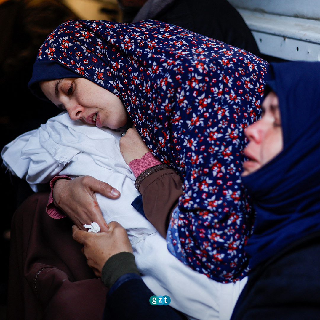 gztcom's tweet photo. 🔴BUGÜN 8 MART DÜNYA KADINLAR GÜNÜ. GAZZE'DE 14 BİN ANNE EVLADINI KAYBETTİ❗

💢İşgalci İsrail 7 Ekim'den beri Gazze'de katliama devam ediyor. Gazze'de on binlerce kadın eşini, çocuğunu, ailesini kaybetti

💢Gazze'de sağlık bakımı verilemediği için 60 bin hamile kadının, ilaç eksikliği nedeniyle de kronik hastalığı bulunan 350 bin kişinin hayati tehlikesinin olduğu belirtildi

💢Gazze'de kadınlar kişisel bakım ürünlerine ulaşamıyor

💢Gazze'de hamile kadınlar yeterli beslenememe ve hijyen eksikliği sebebiyle sağlık sorunları yaşıyor

💢Gazze'de emziren anneler açlıktan süt salgılayamadıkları için çocuklarını emziremiyor

📢Peki, Gazzeli kadınların bu yaşadıklarına göz yumulurken hala "Dünya Kadınlar Günü"nden söz edebilir miyiz?
