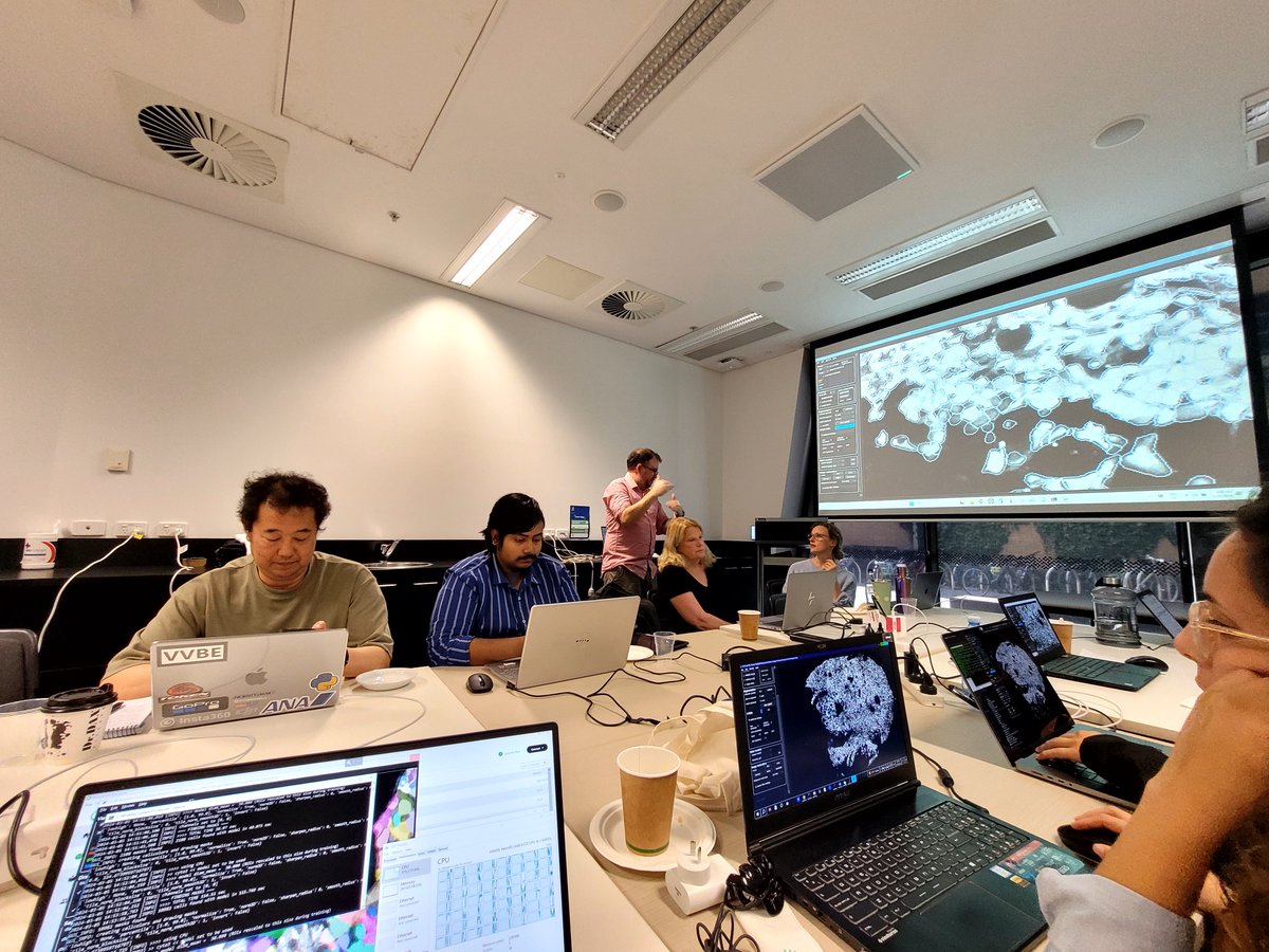 Pictures from our sold out Open source AI image analysis masterclass! Hosted by the brilliant @NerdyCammy at @TheFlorey