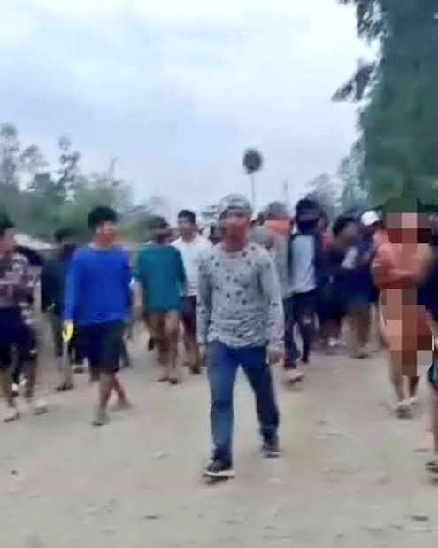 SiamPhaipi's tweet photo. #Manipur wishes a 'happy' Women's day.

How many arrested from this horde of #Meitei mob?
Status of the case?
Verdict of the case?

#WomensDay #ManipurViralVideo https://t.co/1SwKvoFV0O
