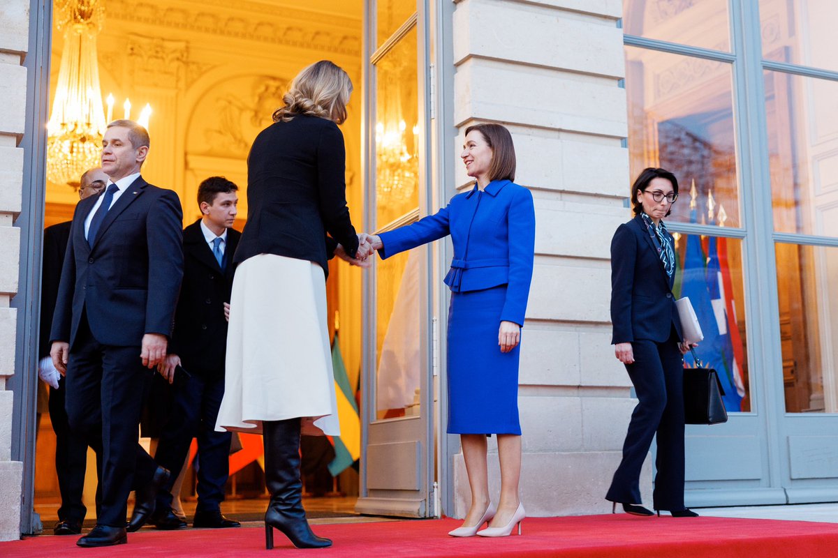 sandumaiamd's tweet photo. Had a great discussion with @YaelBRAUNPIVET and the Moldova-France friendship group at the French National Assembly. Delighted about the positive trajectory of our parliamentary cooperation, building stronger ties between our countries. https://t.co/Pl8J9b0f4o