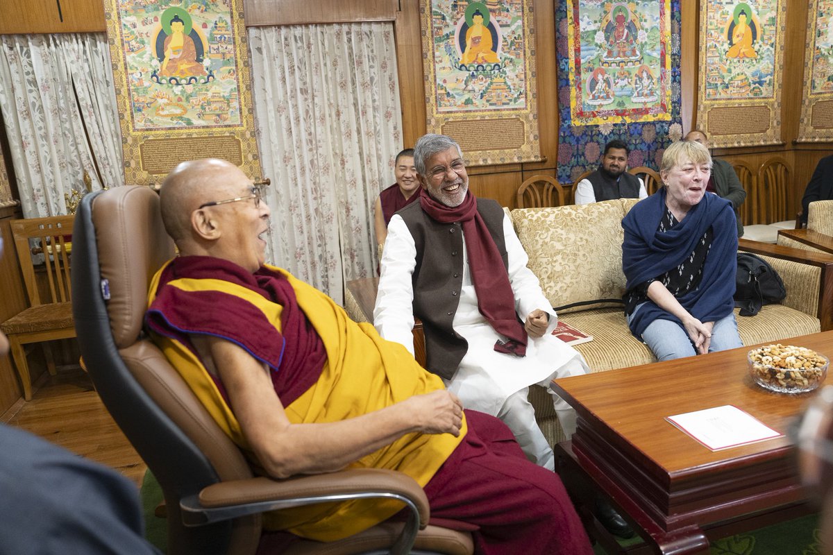 DalaiLamaAnswe1's tweet photo. His Holiness the #DalaiLama met with Nobel Laureates Kailash Satyarthi and Jody Williams at his residence in Mcloedganj,Dharamshala on 8 March 2024. https://t.co/I9BF6XdFrn