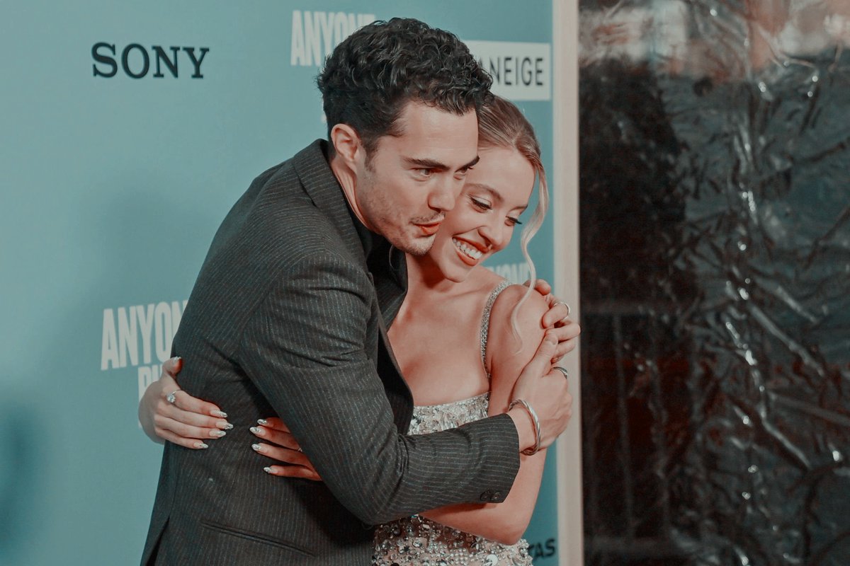 ㅤ     
                   𝐒𝐄 𝐁𝐔𝐒𝐂𝐀 𝐀: 
            𝐒𝐄𝐀𝐌𝐔𝐒 𝐅𝐈𝐍𝐍𝐈𝐆𝐀𝐍

       ❛ ❛ Gryffindor.
       ❛ ❛ Ex-novio de Lavender.
       ❛ ❛ Fan de la pirotecnia.

       ɪɴғᴏ  ᴍᴅ : ʀᴇᴛᴡᴇᴇᴛ, ᴘʟᴇᴀsᴇ? 
ㅤ