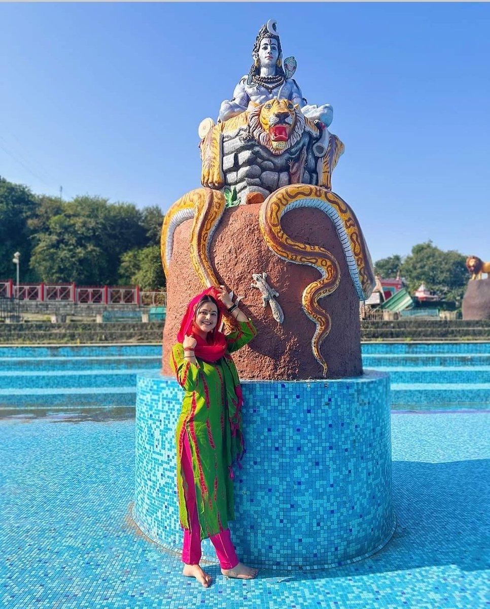 Its_DivyaShukla's tweet photo. महाशिवरात्रि की हार्दिक शुभकामनाए 🙏 https://t.co/gUwo4QzjdM