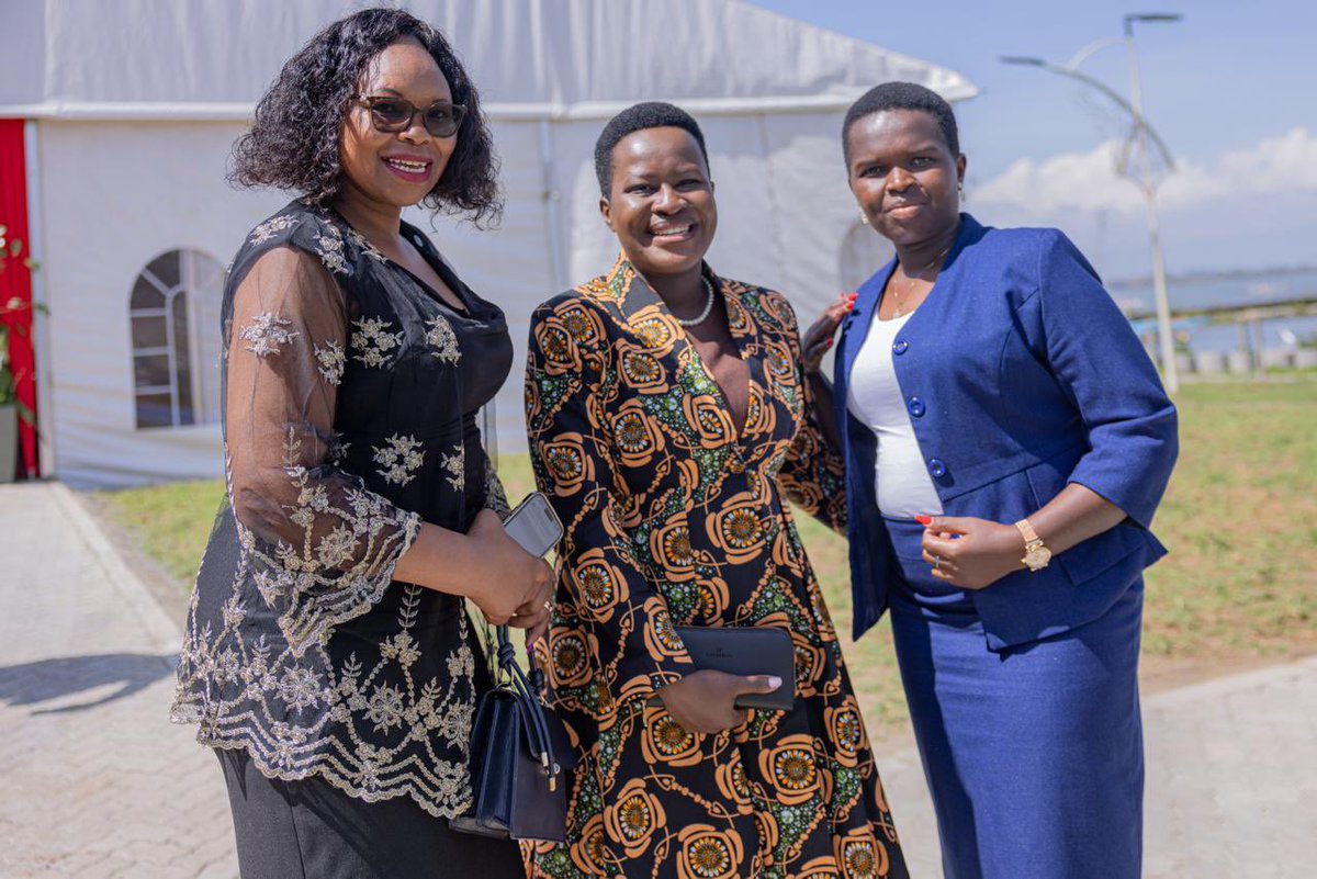 Beatricekemei_'s tweet photo. On this #InternationalWomensDay,I salute every kenyan woman for their resilience,strength and patience.I appreciate the G7 women governors who are a testimony for this year’s theme:“Invest in Women: Accelerate Progress” 
We appreciate the steps we are making together as women that has not only made us part of the conversation but also lead the conversation.From being outside the room to having a say at the table should be the reason for every woman to celebrate themselves.