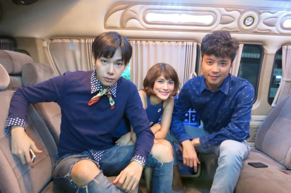 inamcoffee's tweet photo. มากกว่าคนขายงาน กับ ศิลปิน ก็...ความเป็นพี่น้อง นี่แหละ ความรักที่มีให้กันเสมอมา 😊
🤍 น้องแพรว มาร่วมไว้อาลัยพี่เอ แล้วนะคะ  🤍 https://t.co/hjmF2yg3JZ