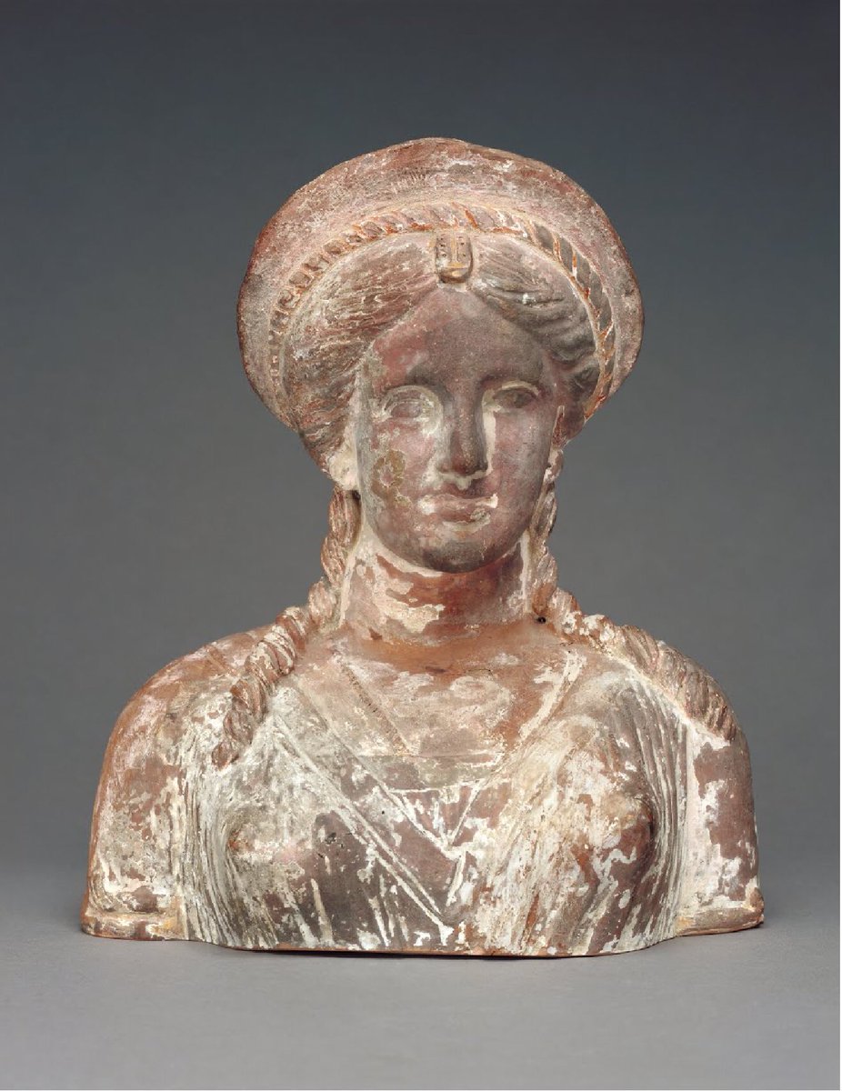 #FindsOnFriday #FridayFaces #WomensDay @GettyMuseum #Archaeology Bust of a Female Figure, 300–200 B.C. From Sicily, Italy