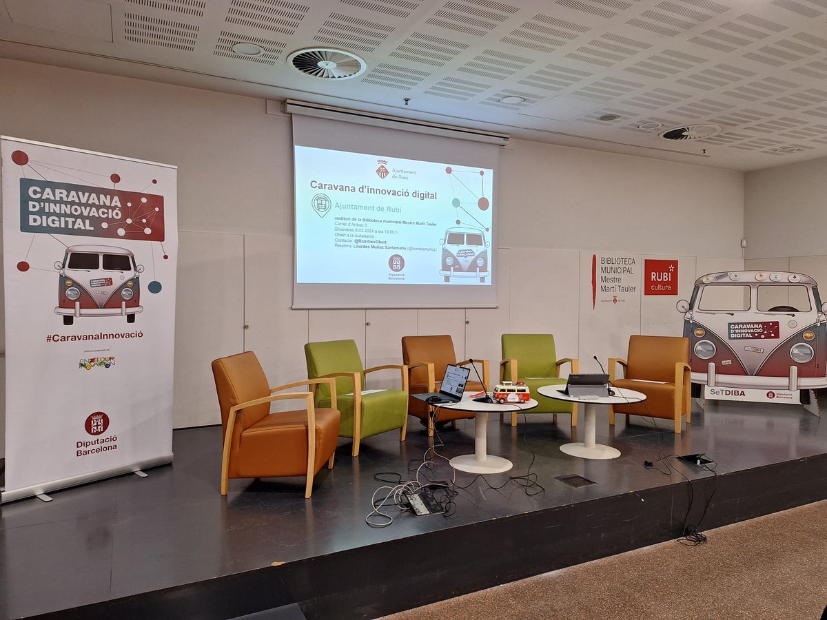 Avui a @AjRubi 👉 parada de la #CaravanaInnovació amb @lourdesmunoz com a relatora. No podré assistir però m'hauria encantat! 👉aquest projecte uneix jovent i dades; i també el meu passat (@bibliotequesXBM) i present, #Innovació #Dades @marlobatodiaz @Yemma72 @municipidigital