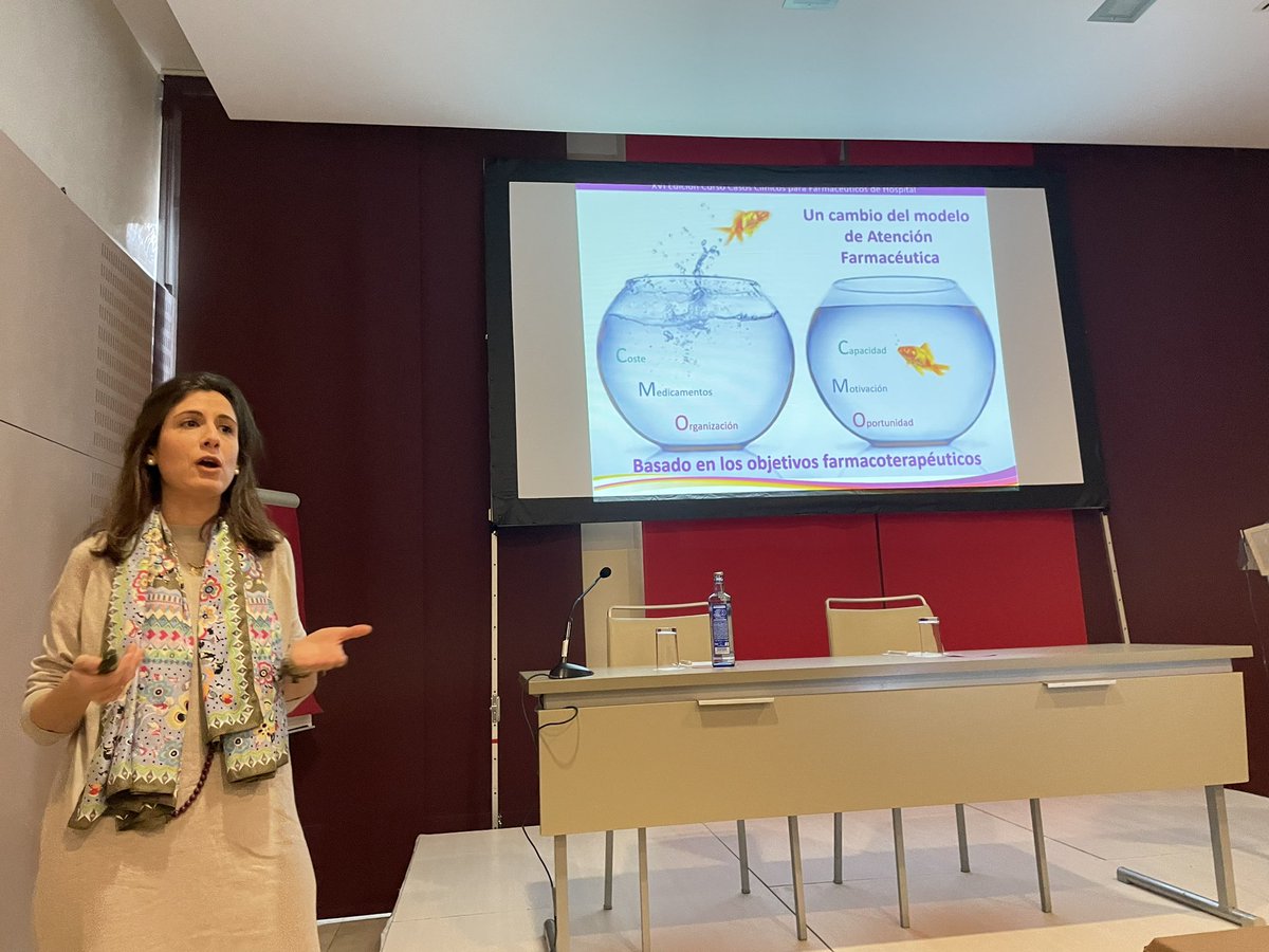 cpvfarvalme's tweet photo. @marmerchi nos habla de la entrevista motivacional en consultas de atención farmacéutica https://t.co/mysUD13QhB