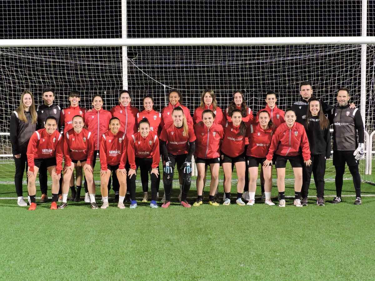 🫶 Muy orgullosos de nuestras chicas, del staff del club y del nuevo conjunto de pequeñas de fútbol 8.