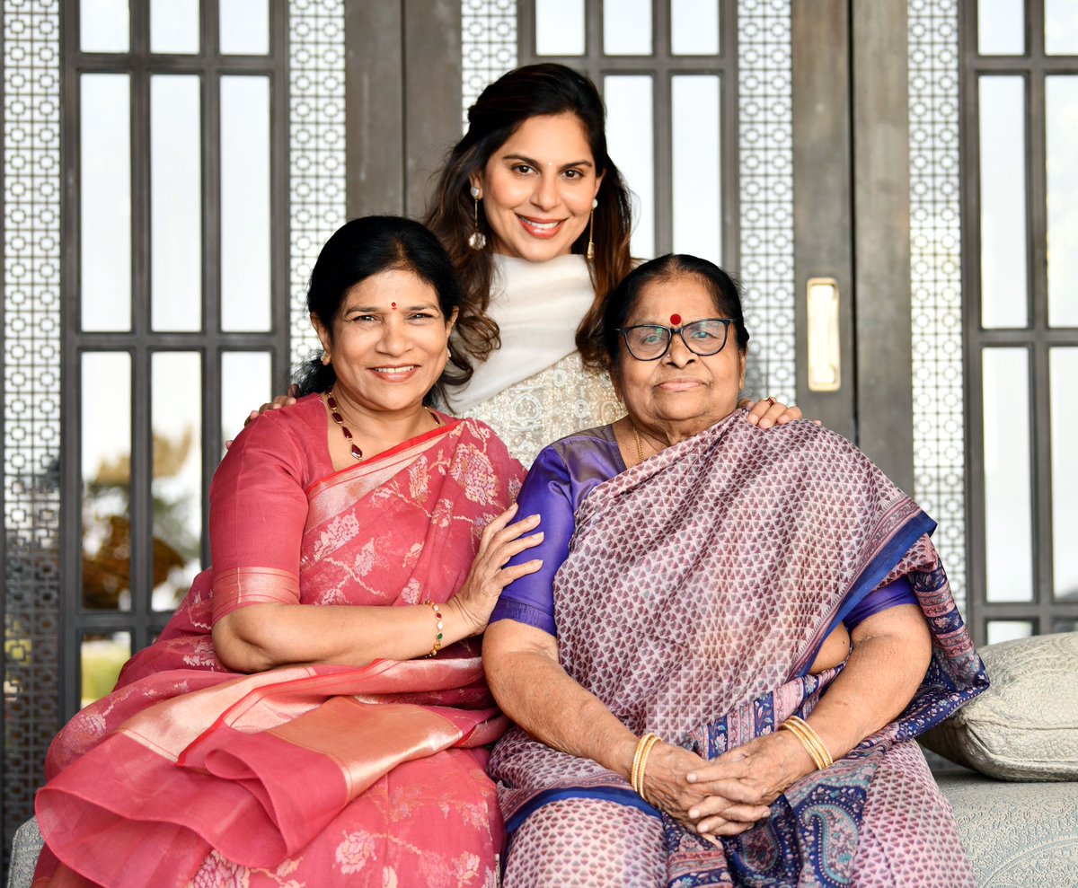 This Women’s Day my mother-in-law is making her debut as an entrepreneur in her 60’s 🙌 Imagine how rich our country would be if more athammas & amma’s became entrepreneurs!! Let’s celebrate more women joining the workforce & following their passion athammaskitchen.com