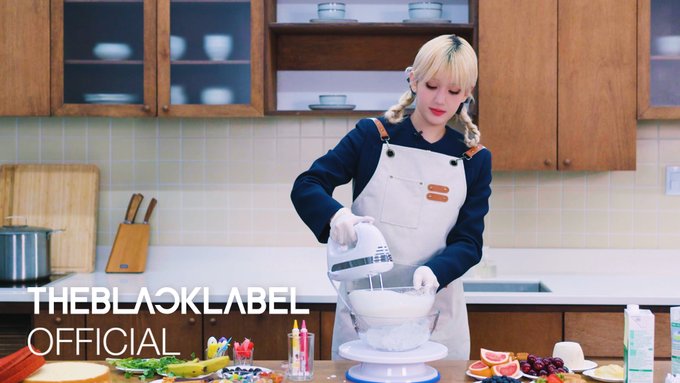 [📹] [JEON SOMI] HBD to ME❤️ㅣMaking a SOM&rsquo;s Cake🎂  ▶️ https://t.co/piOlvhnpmq  #HAPPYSOMDAY #JEONSOMI<a href="/tag/happysomday"class="tags"><span>#happysomday</span></a><a href="/tag/jeonsomi"class="tags"><span>#jeonsomi</span></a><a href="/tag/%EC%A0%84%EC%86%8C%EB%AF%B8"class="tags"><span>#전소미</span></a><a href="/tag/theblacklabel"class="tags"><span>#theblacklabel</span></a><a href="/tag/%EB%8D%94"class="tags"><span>#더</span></a>