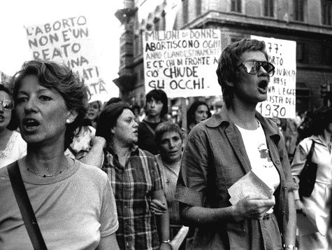 E anche quest'anno ci siamo svegliate con gli auguri e con le mimose...
Però poi in Francia le donne acquistano il diritto costituzionale all'aborto e da fastidio.
Dobbiamo purtroppo continuare a lottare per i nostri diritti e per mantenerli.

#InternationalWomensDay