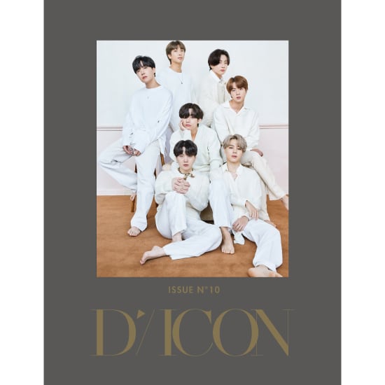division1_kpop's tweet photo. Dicon Vol.10 BTS写真集💜
『BTS goes on!』 Deluxeバージョン

下記オリジナル特典付き🎁
写真集未掲載カットを使用した世界で唯一の
👉オリジナルマスクスリーブ
マスクスリーブ(ケース)で使用された写真による
👉B6サイズブロマイド

#BTS #BTSARMY  

ご注文はこちら👇
https://t.co/ugs989A9FY https://t.co/GGVjfWUUXp