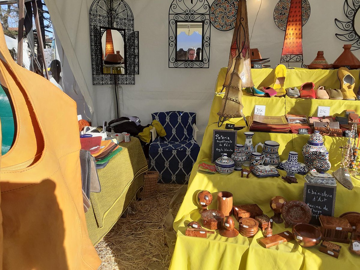 Avec sa société « Yasmina Saveur et Décors », M. Rauber revient à la Boutique éphémère pendant tout le mois de mars.

Vous y retrouverez ses produits artisanaux originaires du Maroc.

📌 Rendez-vous au 48 rue Louis Barthou !

#oloronsaintemarie